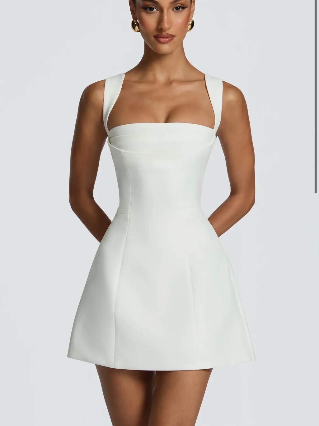 Elegant White Square-Neck Mini Dress